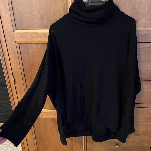 Waffle Knit Long-sleeve - Picture 4 of 5